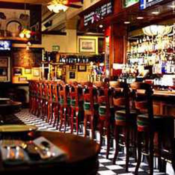 Bar do Metropolitan Grill, em Seattle, no estado de Washington, nos Estados Unidos